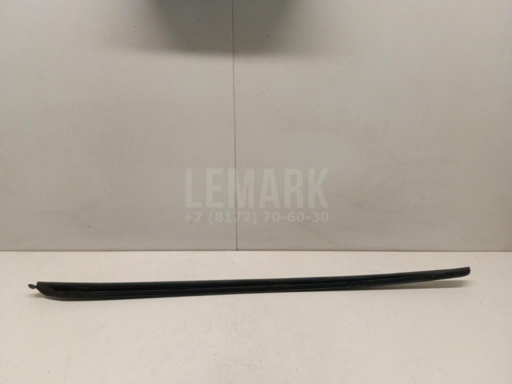 Молдинг лобового стекла