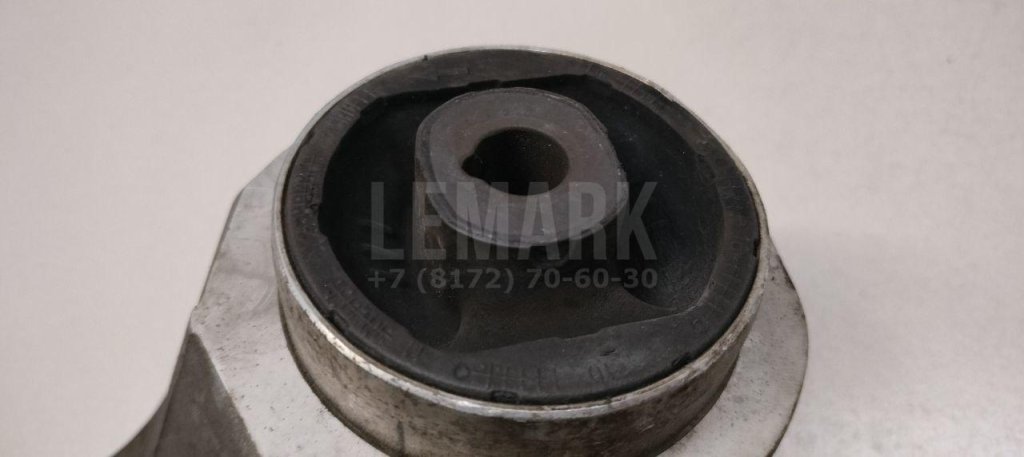 Рычаг передний нижний левый задний