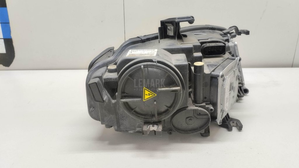 Фара левая для  Audi A4 [B9] 2015