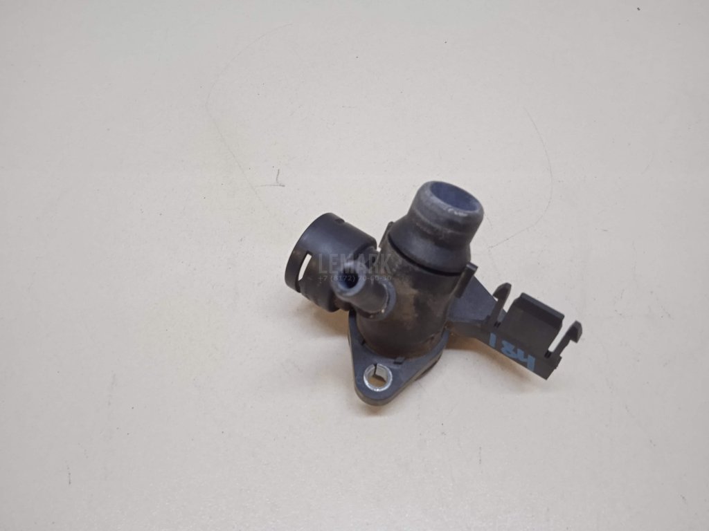 Фланец двигателя системы охлаждения