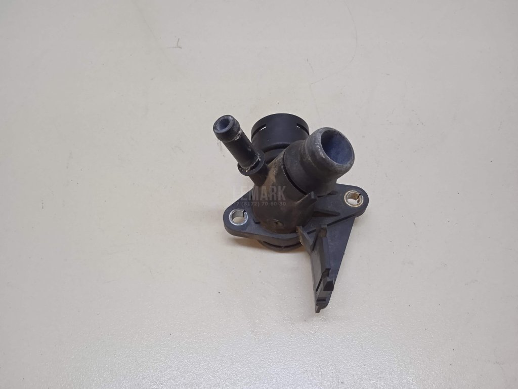 Фланец двигателя системы охлаждения