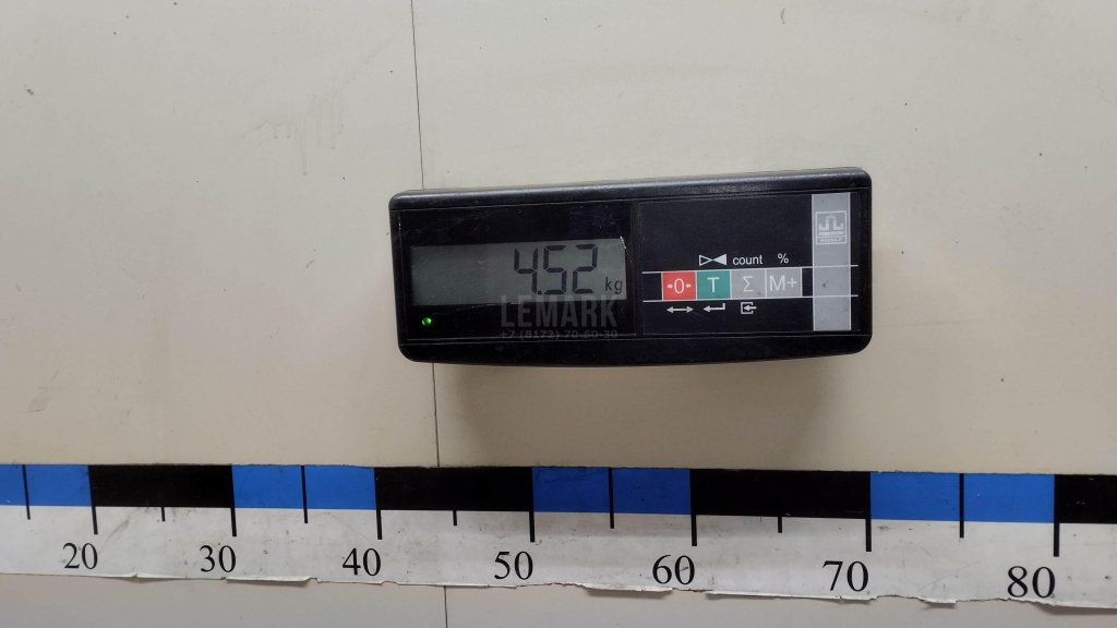 Кулак поворотный передний левый