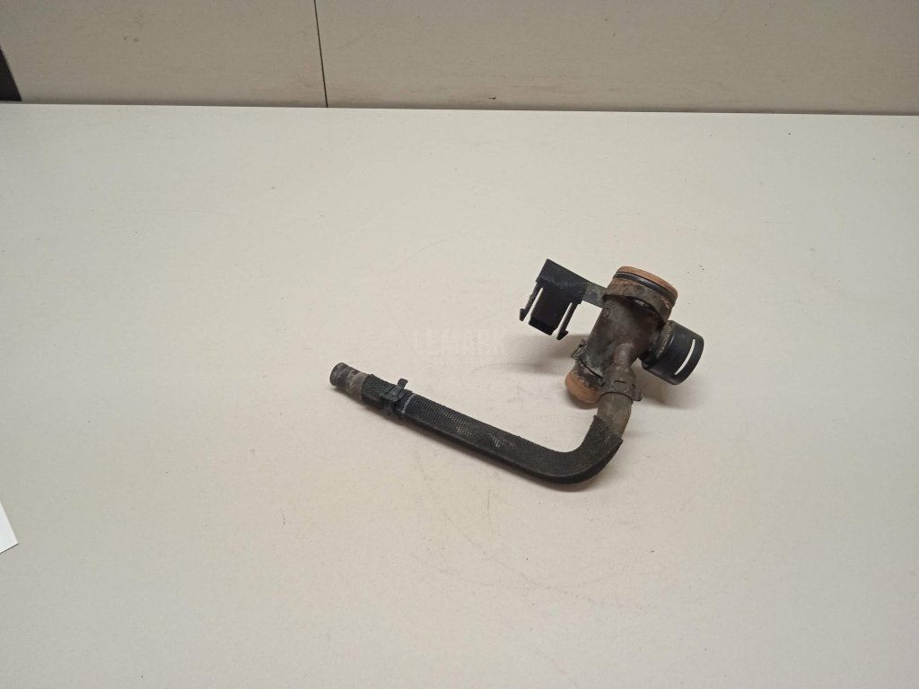 Фланец двигателя системы охлаждения