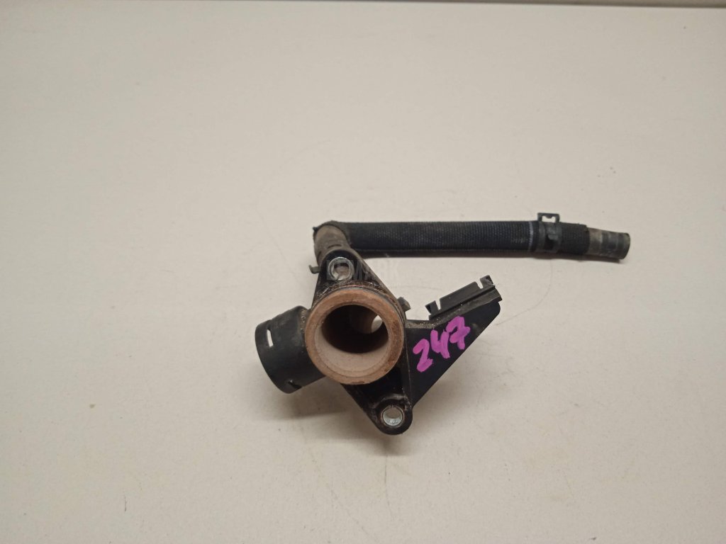 Фланец двигателя системы охлаждения