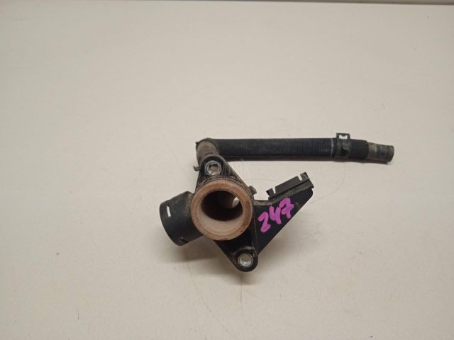 Фланец двигателя системы охлаждения