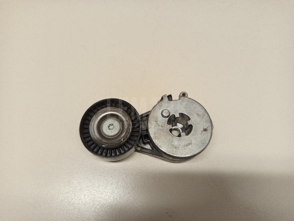 Натяжитель ремня