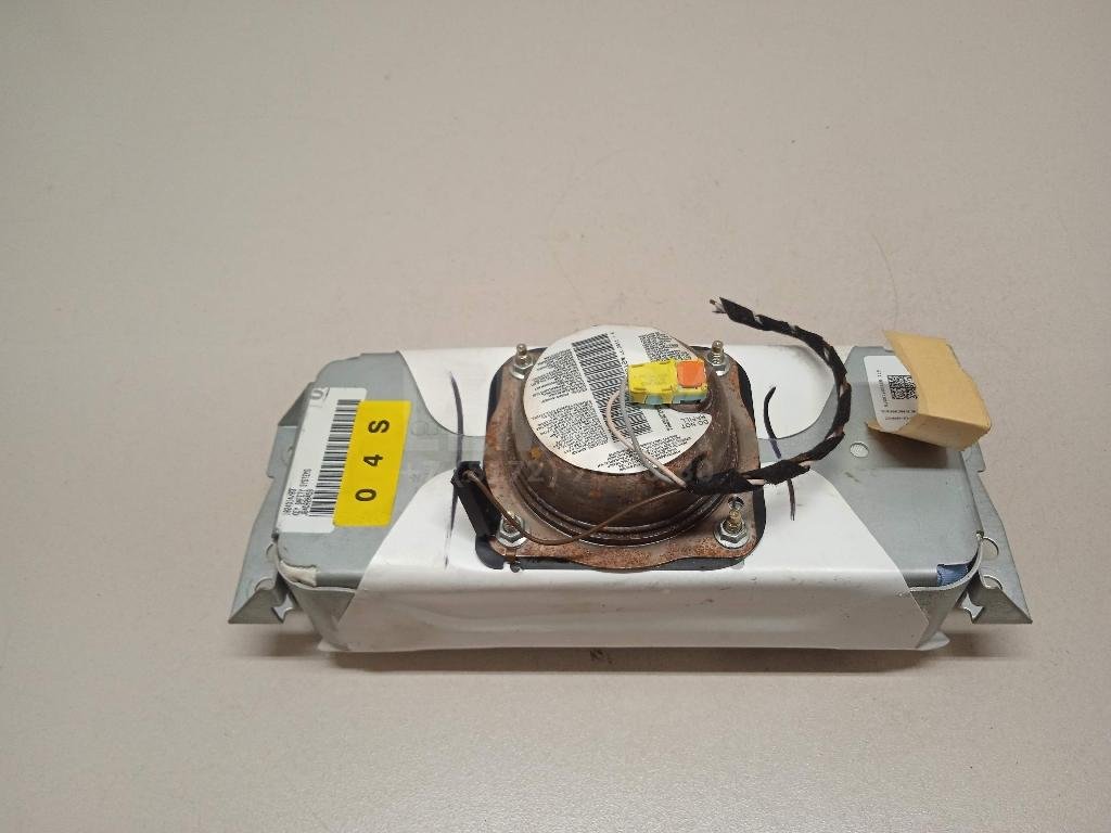 Подушка безопасности пассажирская (в торпедо)