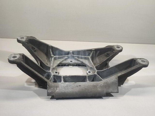 Кронштейн опоры КПП