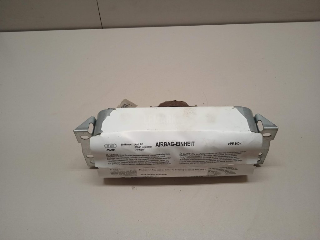 Подушка безопасности пассажирская (в торпедо)