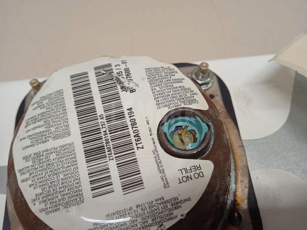 Подушка безопасности пассажирская (в торпедо)