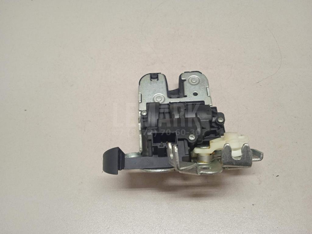 Замок багажника