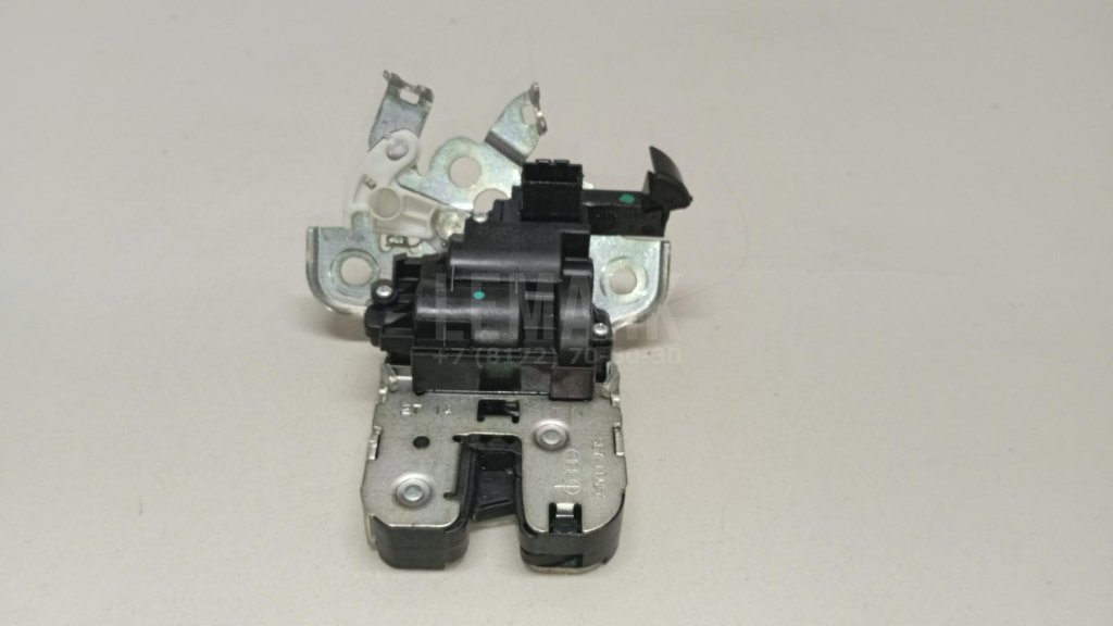 Замок багажника