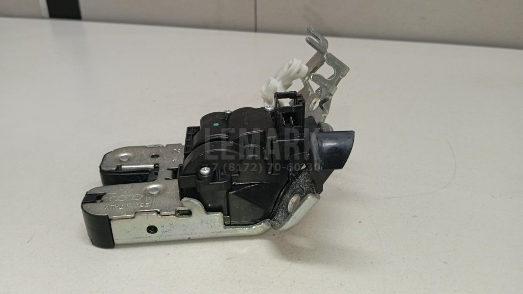 Замок багажника