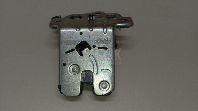 Замок багажника