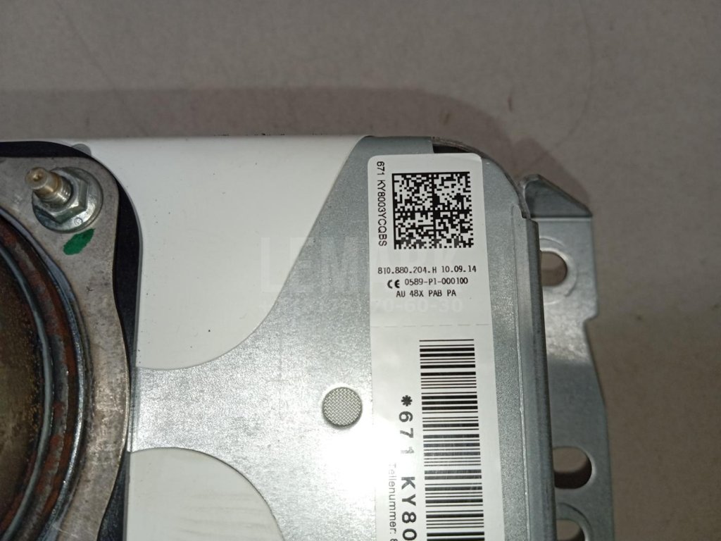 Подушка безопасности пассажирская (в торпедо)