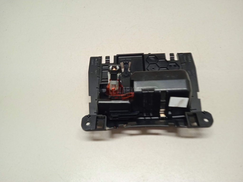 Пепельница передняя