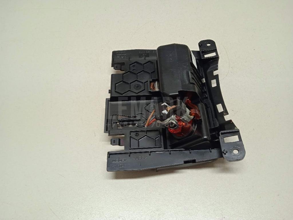 Пепельница передняя