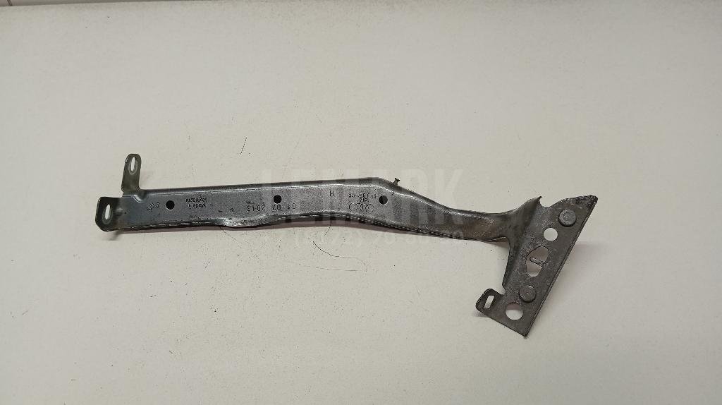 Кронштейн крепления крыла