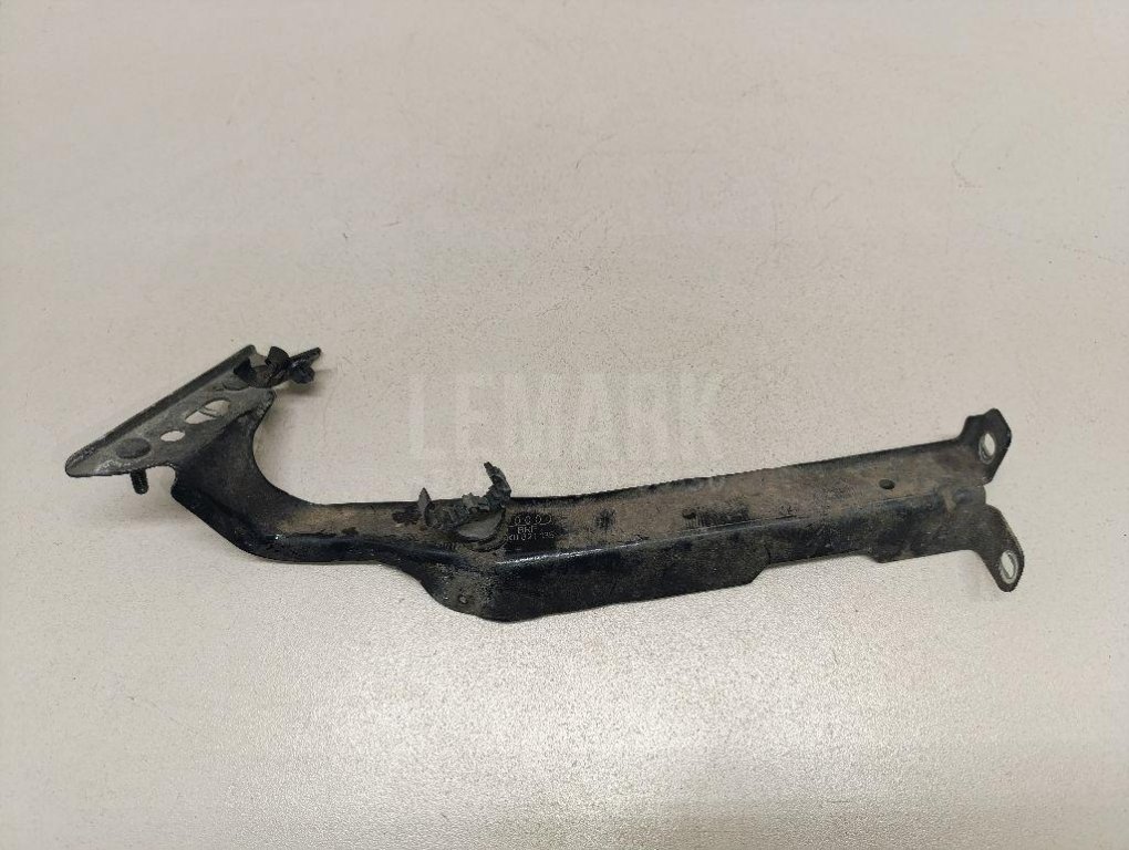 Кронштейн крепления крыла