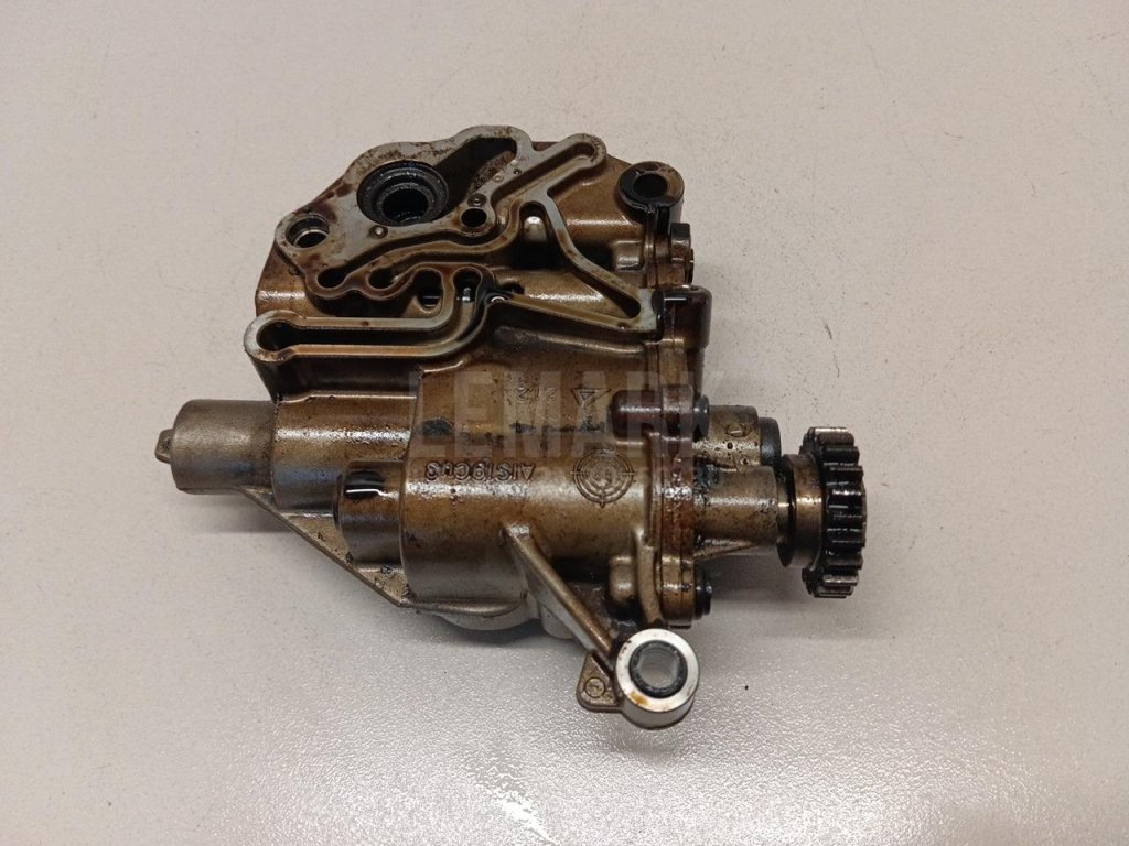 Насос масляный