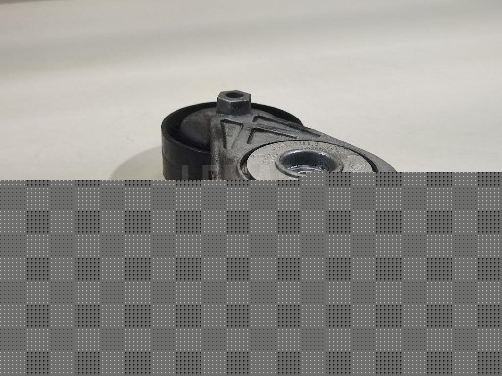 Натяжитель ремня