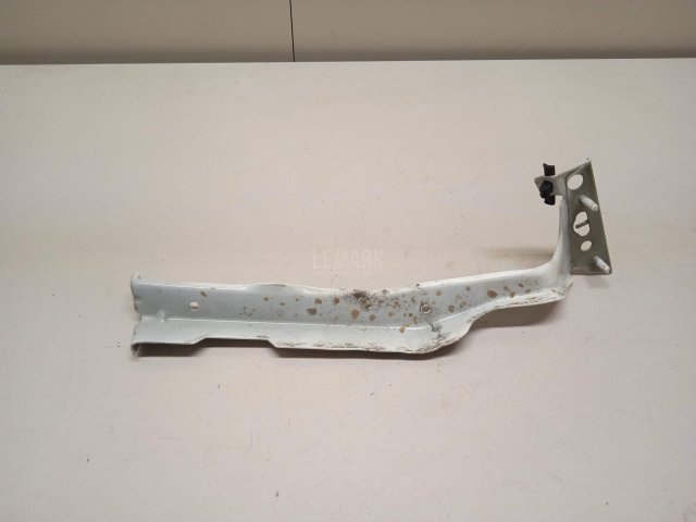 Кронштейн крепления крыла