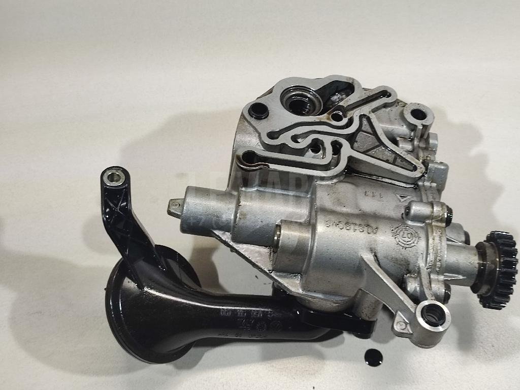 Насос масляный для  Audi A4 [B8] 2007-2015