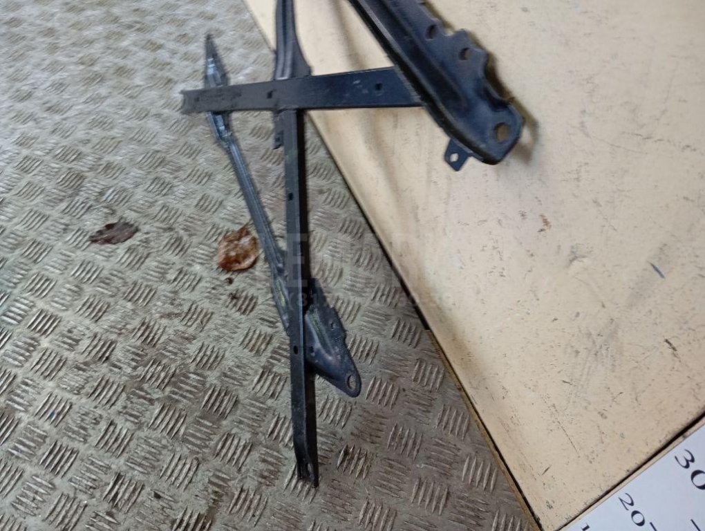 Балка подмоторная