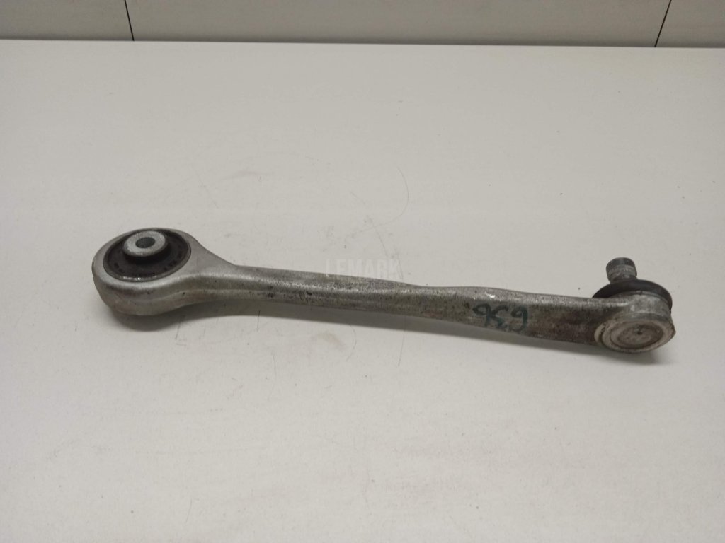 Рычаг передний верхний левый передний