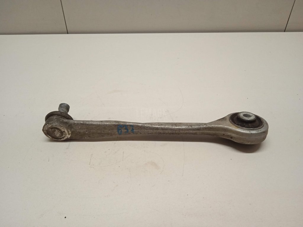 Рычаг передний верхний правый передний