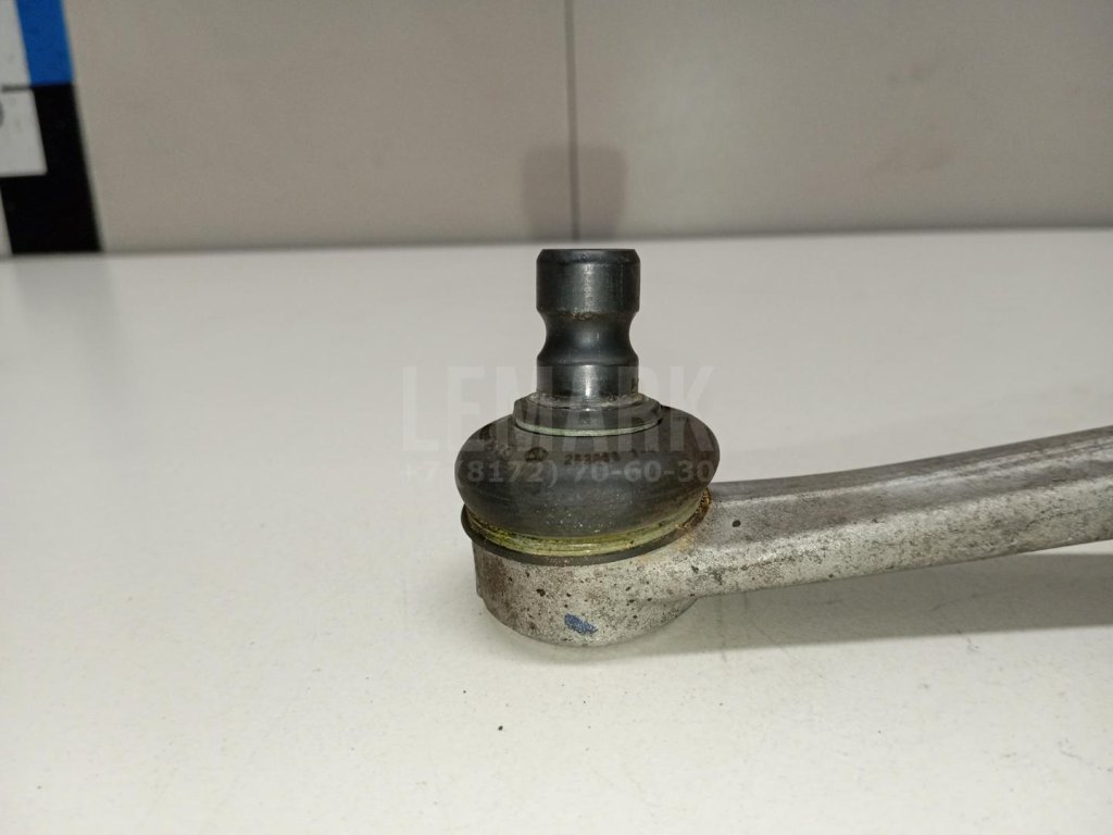 Рычаг передний верхний правый передний