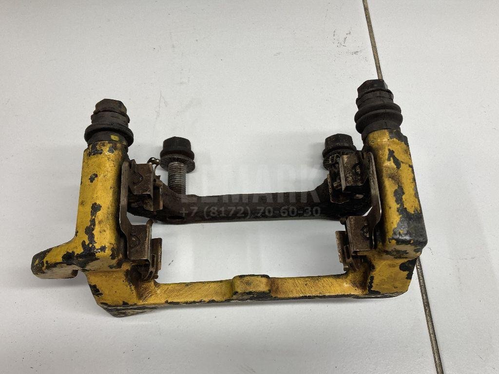 Скоба суппорта заднего левого