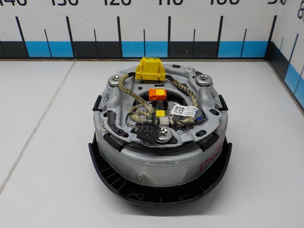 Подушка безопасности в рулевое колесо