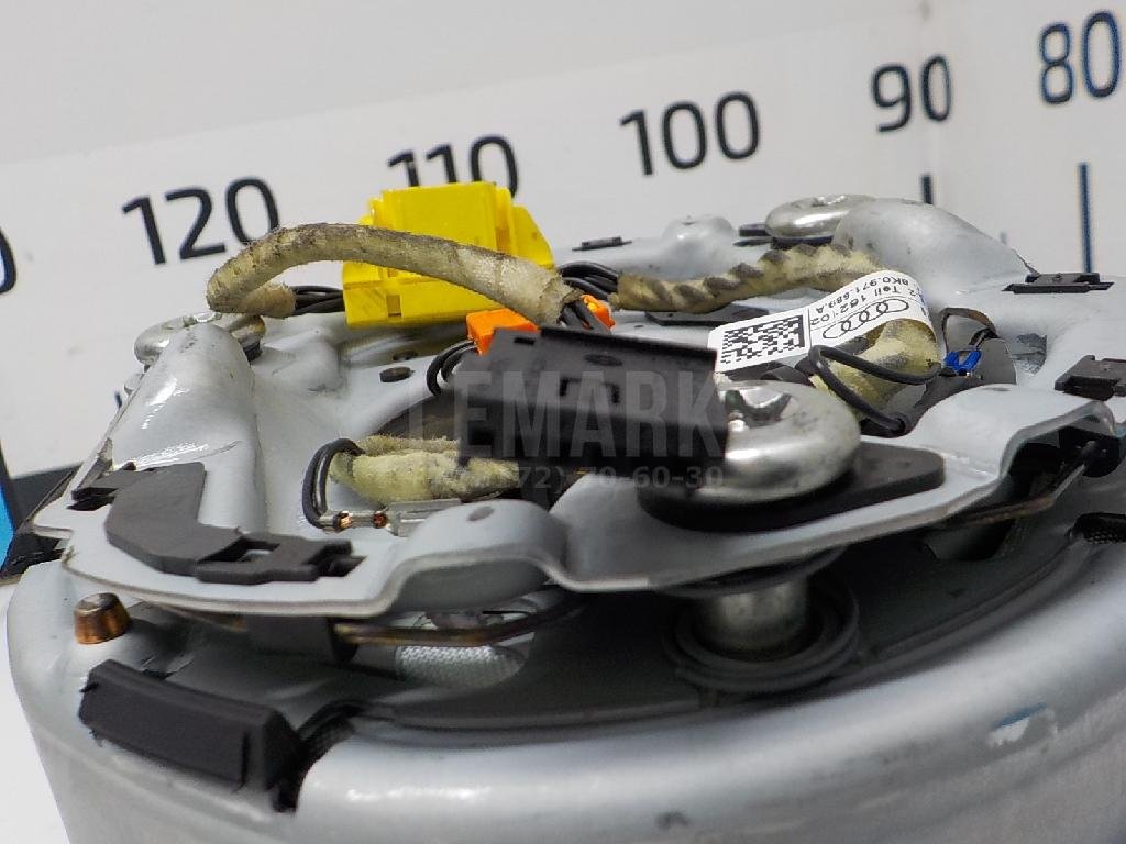 Подушка безопасности в рулевое колесо