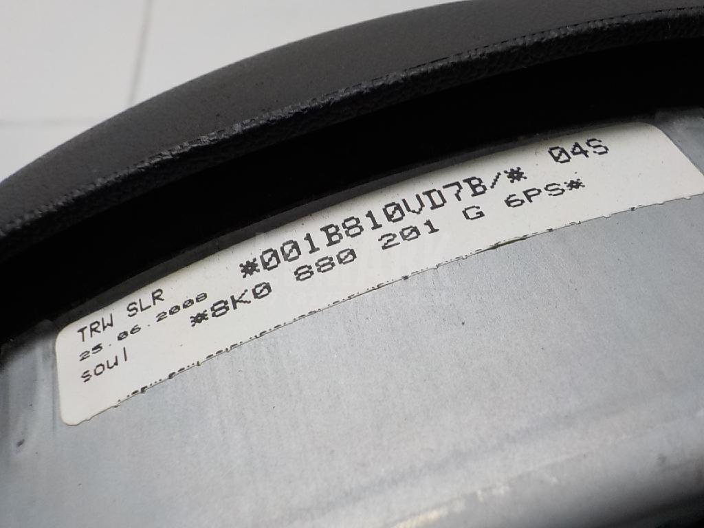 Подушка безопасности в рулевое колесо