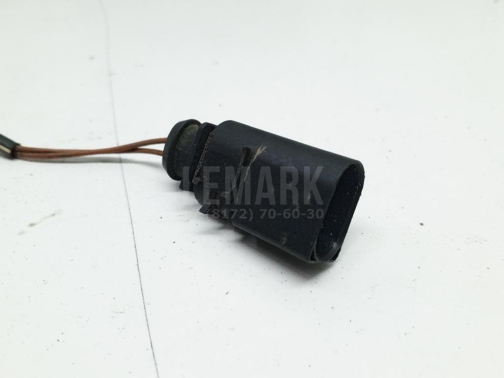 Замок капота