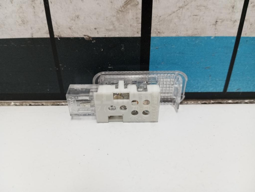 Плафон салонный