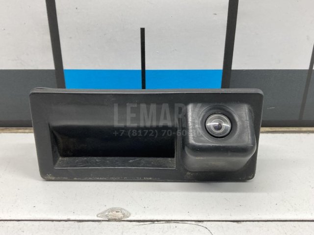 Кнопка открывания багажника