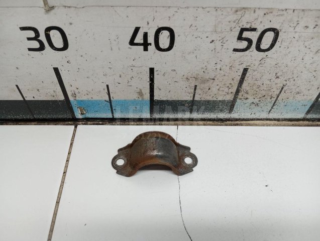 Кронштейн крепления переднего стабилизатора