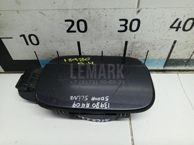 Лючок бензобака