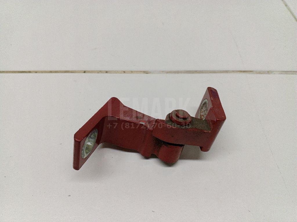 Петля двери