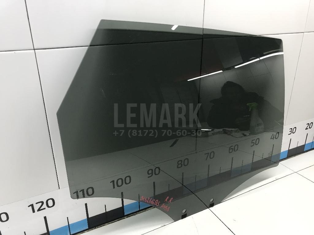 Стекло двери задней правой