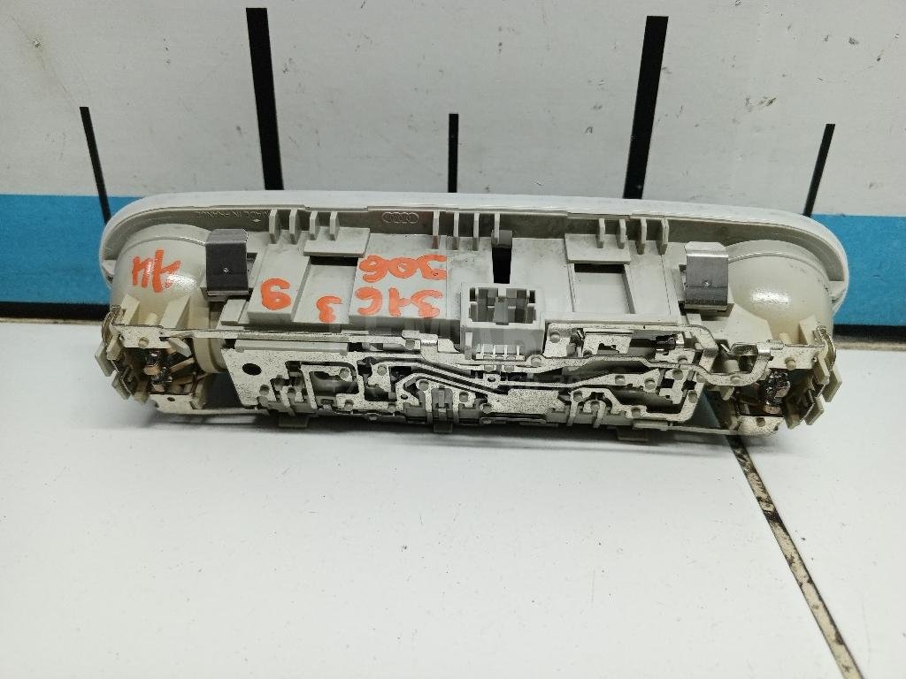 Плафон салонный