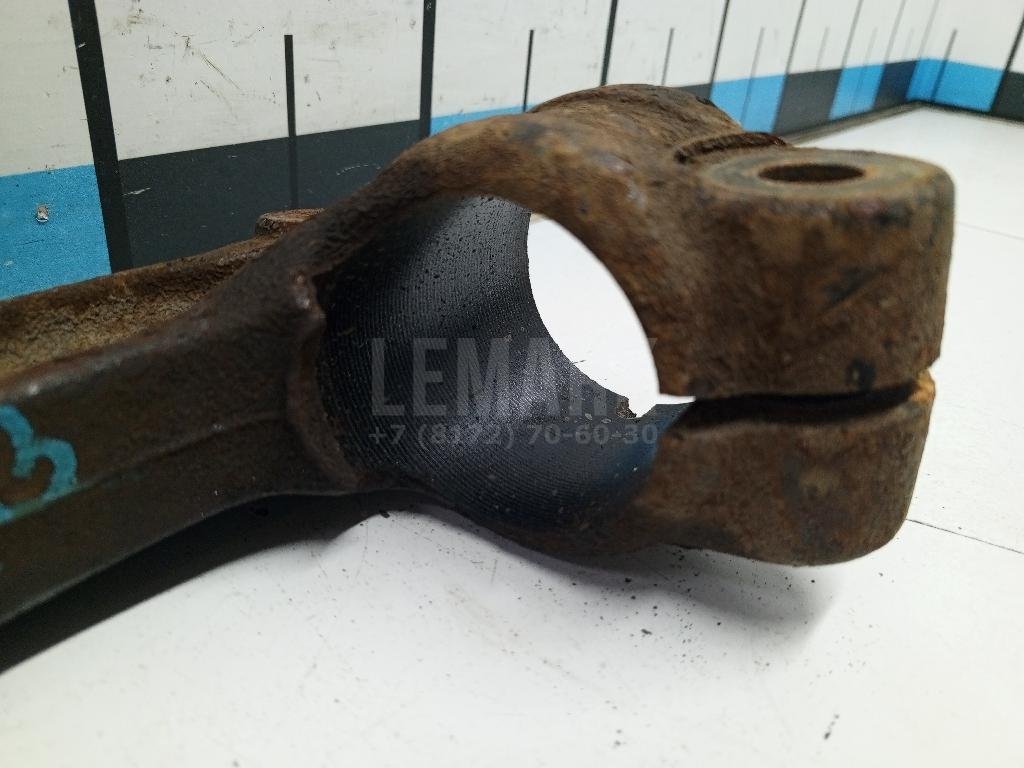 Кронштейн амортизатора