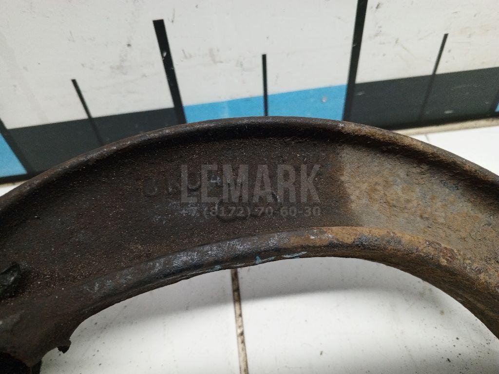 Кронштейн амортизатора