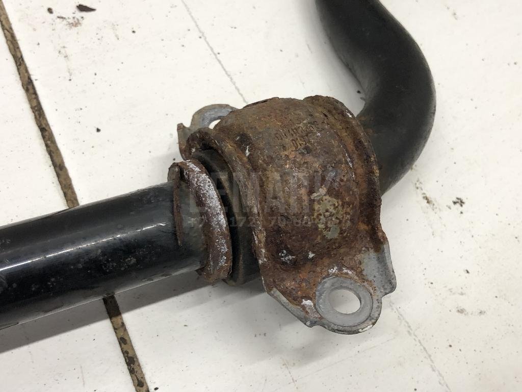 Стабилизатор передний