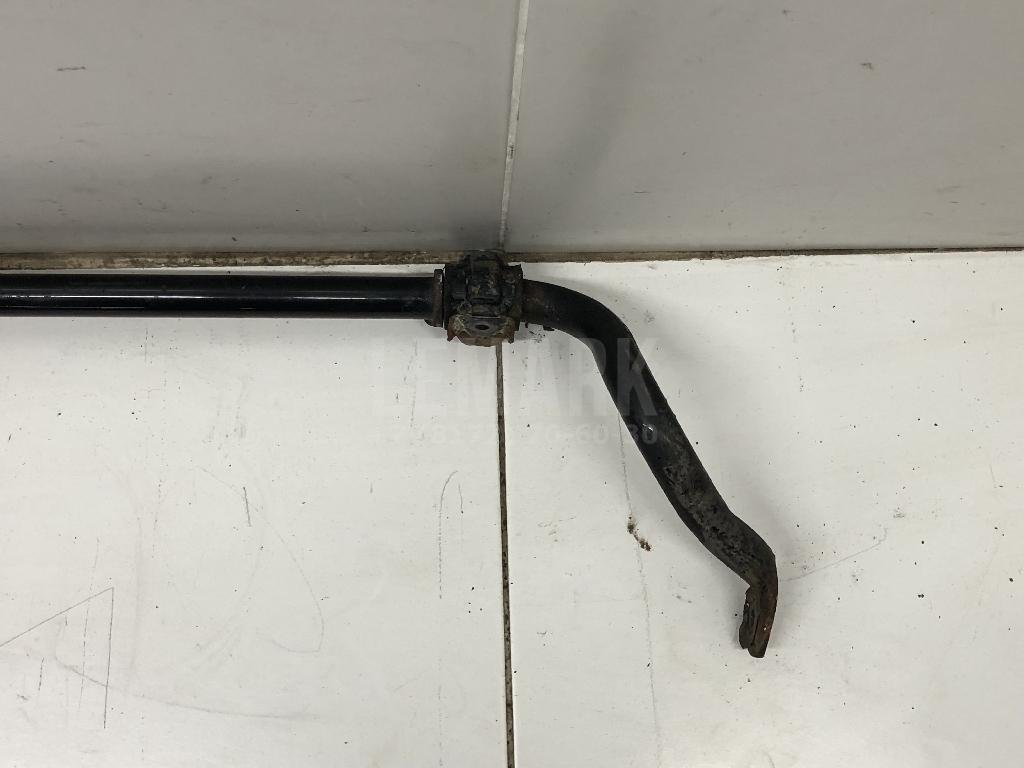 Стабилизатор передний