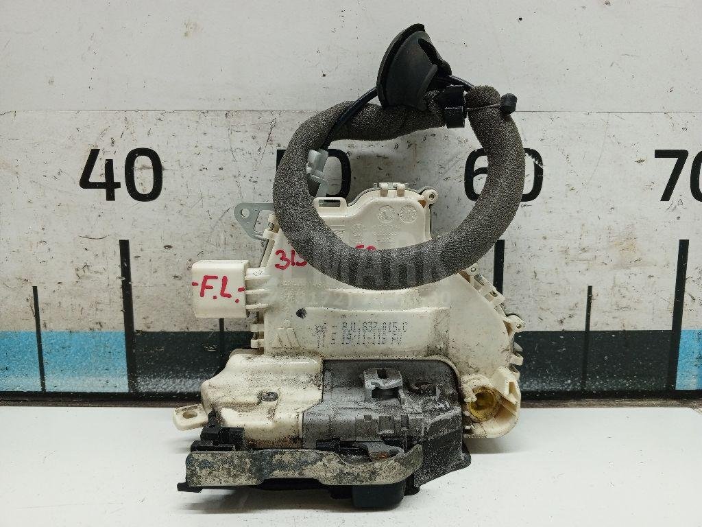 Замок двери передней левой