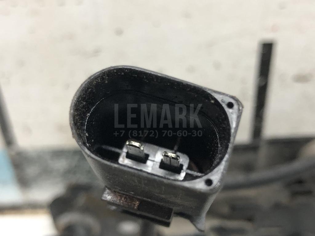 Замок капота