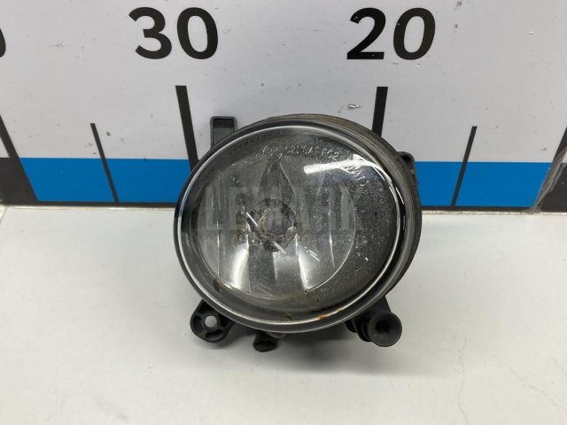 Фара противотуманная правая